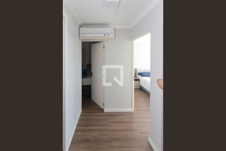 Corredor de apartamento à venda com 3 quartos, 70m² em Vila Independencia, São Paulo