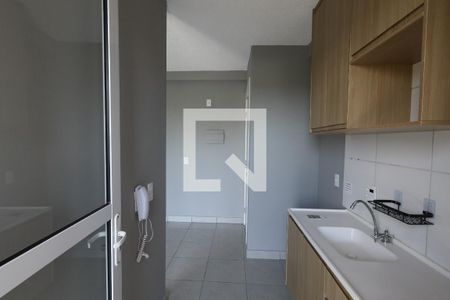 Sala/Cozinha de apartamento para alugar com 2 quartos, 40m² em Usina Piratininga, São Paulo