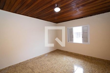 Quarto de casa para alugar com 1 quarto, 70m² em Vila Pierina, São Paulo