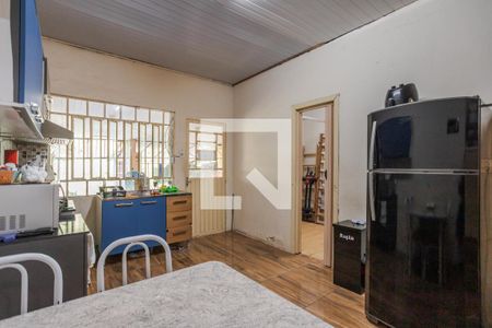 Casa para alugar com 200m², 3 quartos e 2 vagas Casa para alugar com 200m², 3 quartos e 2 vagasCozinha e Área de Serviço