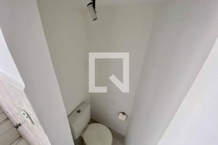 Apartamento para alugar com 70m², 2 quartos e sem vagaBanheiro de serviço