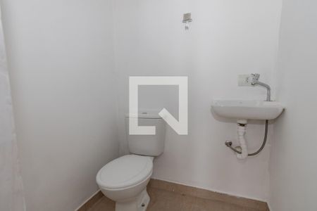 Casa para alugar com 117m², 2 quartos e 1 vaga Casa para alugar com 117m², 2 quartos e 1 vagaBanheiro de Serviço