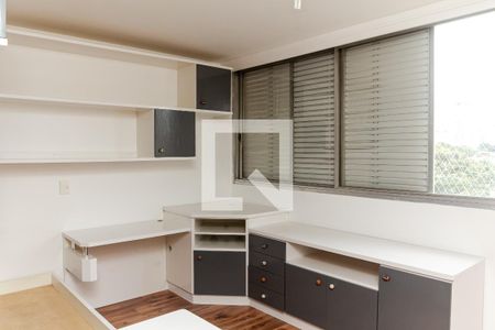 Quarto 2 de apartamento para alugar com 3 quartos, 112m² em Vila Olímpia, São Paulo