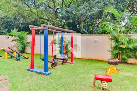 Apartamento para alugar com 100m², 3 quartos e 2 vagasÁrea comum - Playground