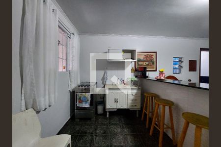 Cozinha de casa para alugar com 1 quarto, 30m² em Jardim Lallo, São Paulo