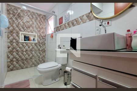 Banheiro da suíte de casa à venda com 6 quartos, 150m² em Centreville, Santo André