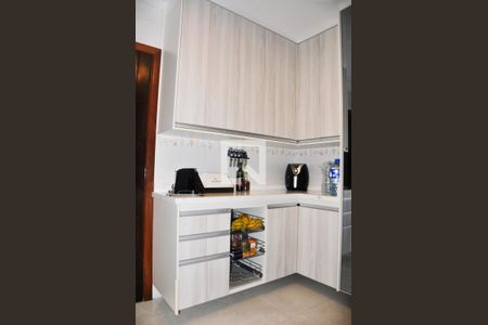 Casa à venda com 156m², 3 quartos e 2 vagasCozinha / Armarios / Geladeira