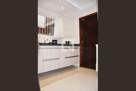Casa à venda com 156m², 3 quartos e 2 vagasCozinha / Armarios / Geladeira