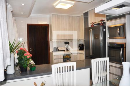 Casa à venda com 156m², 3 quartos e 2 vagasCozinha / Armarios / Geladeira