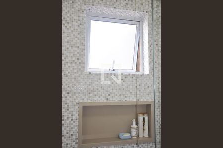 Casa à venda com 156m², 3 quartos e 2 vagasBanheiro/Box/Chuveiro Elétrico/Armário/Vaso