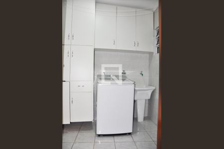 Casa à venda com 156m², 3 quartos e 2 vagasLavanderia /Tanque/Banheiro