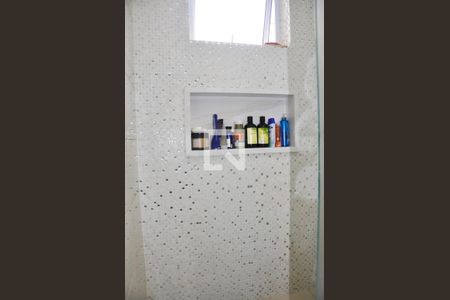 Casa à venda com 156m², 3 quartos e 2 vagasSuite/Banheiro/Box/Chuveiro Gás/Armário/Vaso