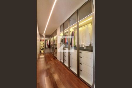 Apartamento à venda com 256m², 3 quartos e 4 vagasCloset da suíte 3