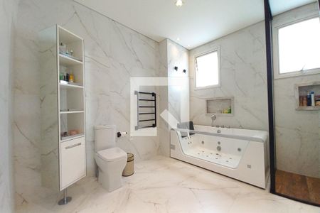 Apartamento à venda com 256m², 3 quartos e 4 vagasBanheiro da Suíte 3