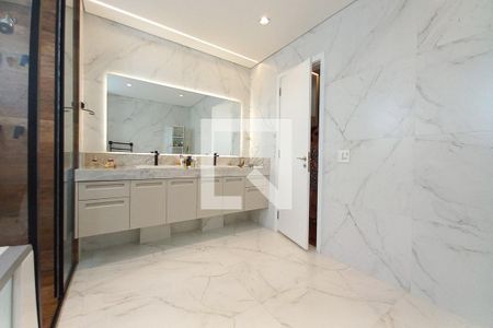 Apartamento à venda com 256m², 3 quartos e 4 vagasBanheiro da Suíte 3