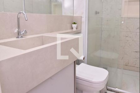 Banheiro de apartamento à venda com 2 quartos, 54m² em Vila Eldizia, Santo André