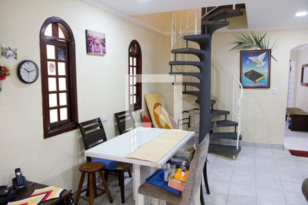 sala de casa à venda com 3 quartos, 178m² em Km 18, Osasco