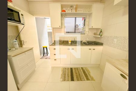 Casa de condomínio para alugar com 120m², 4 quartos e 2 vagasCozinha