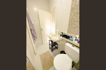 Casa de condomínio para alugar com 120m², 4 quartos e 2 vagasBanheiro da Suíte 3