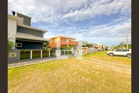 Casa de condomínio para alugar com 120m², 4 quartos e 2 vagasVista da Rua