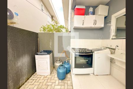 Casa de condomínio para alugar com 120m², 4 quartos e 2 vagasÁrea de Serviço