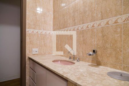 Casa à venda com 300m², 3 quartos e 5 vagasBanheiro Social