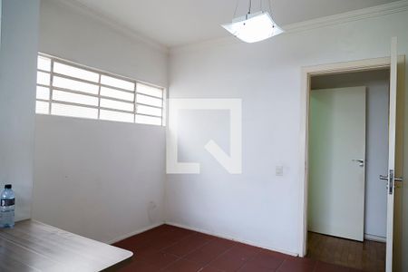 Casa à venda com 300m², 3 quartos e 5 vagasÁrea de Serviço