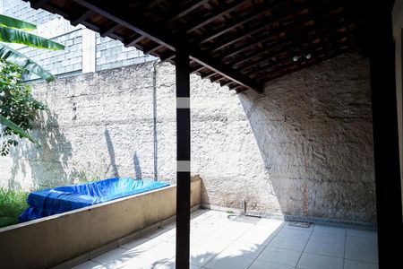 Casa à venda com 300m², 3 quartos e 5 vagasQuintal