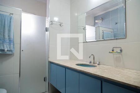 Casa à venda com 300m², 3 quartos e 5 vagasBanheiro da Suíte