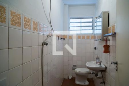 Casa à venda com 300m², 3 quartos e 5 vagasBanheiro de Serviço