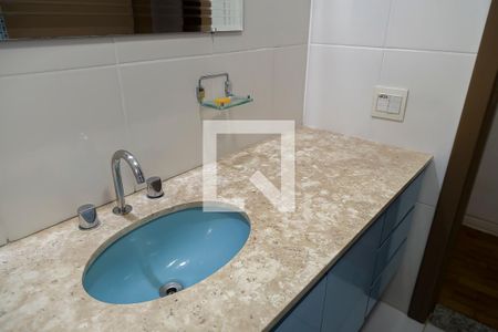 Casa à venda com 300m², 3 quartos e 5 vagasBanheiro da Suíte - Pia