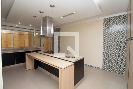 Casa para alugar com 80m², 2 quartos e 1 vaga Casa para alugar com 80m², 2 quartos e 1 vagaAmpla Cozinha