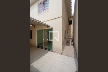 Casa para alugar com 80m², 2 quartos e 1 vaga Casa para alugar com 80m², 2 quartos e 1 vagaAmplo quintal