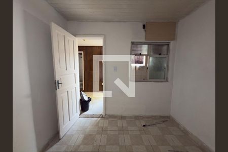 Quarto de casa para alugar com 1 quarto, 30m² em Brás de Pina, Rio de Janeiro