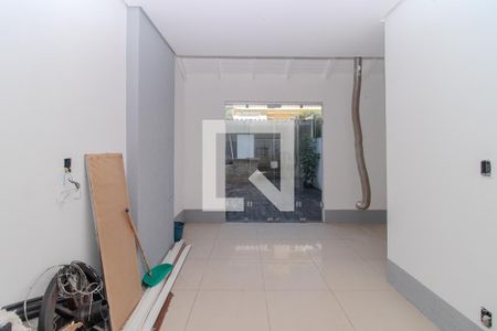 Casa à venda com 77m², 2 quartos e 1 vagaCozinha e Área de Serviço