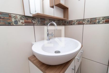 Casa à venda com 77m², 2 quartos e 1 vagaBanheiro