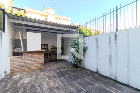 Casa à venda com 77m², 2 quartos e 1 vagaQuintal