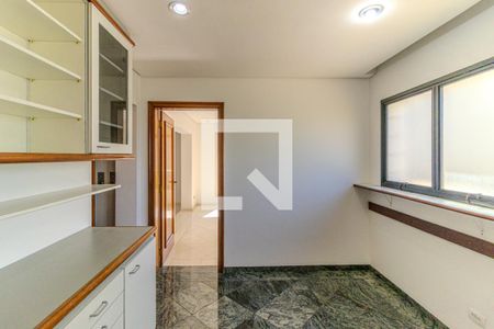 Apartamento para alugar com 245m², 4 quartos e 3 vagasCopa