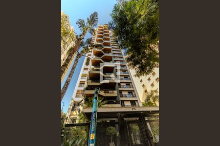 Apartamento para alugar com 245m², 4 quartos e 3 vagasFachada