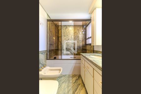 Apartamento para alugar com 245m², 4 quartos e 3 vagasBanheiro da Suíte 3