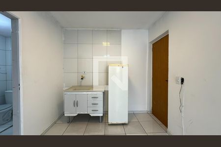 Cozinha de kitnet/studio para alugar com 1 quarto, 20m² em Cruzeiro, São José dos Pinhais