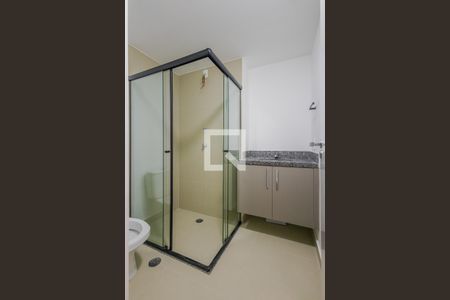 Banheiro de apartamento para alugar com 1 quarto, 25m² em Pinheiros, São Paulo