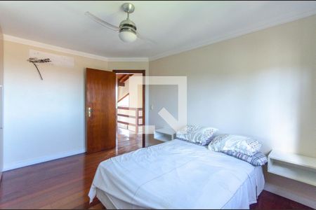 Casa à venda com 249m², 3 quartos e 8 vagas Casa à venda com 249m², 3 quartos e 8 vagasQuarto 3