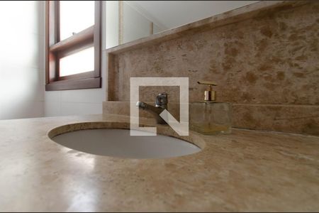 Casa à venda com 249m², 3 quartos e 8 vagas Casa à venda com 249m², 3 quartos e 8 vagasBanheiro da Suíte