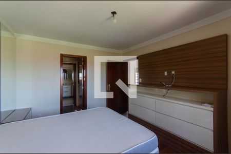 Casa à venda com 249m², 3 quartos e 8 vagas Casa à venda com 249m², 3 quartos e 8 vagasQuarto 1 - Suíte