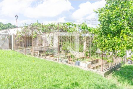 Casa à venda com 249m², 3 quartos e 8 vagas Casa à venda com 249m², 3 quartos e 8 vagasÁrea Externa