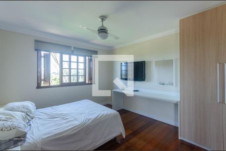 Casa à venda com 249m², 3 quartos e 8 vagas Casa à venda com 249m², 3 quartos e 8 vagasQuarto 3