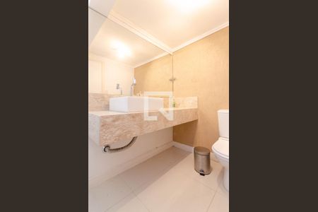 Casa à venda com 249m², 3 quartos e 8 vagas Casa à venda com 249m², 3 quartos e 8 vagasLavabo