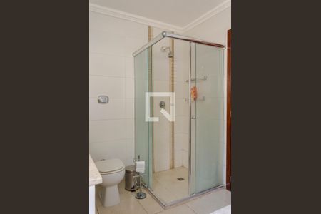 Casa à venda com 249m², 3 quartos e 8 vagas Casa à venda com 249m², 3 quartos e 8 vagasBanheiro da Suíte