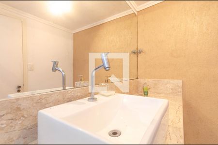 Casa à venda com 249m², 3 quartos e 8 vagas Casa à venda com 249m², 3 quartos e 8 vagasLavabo